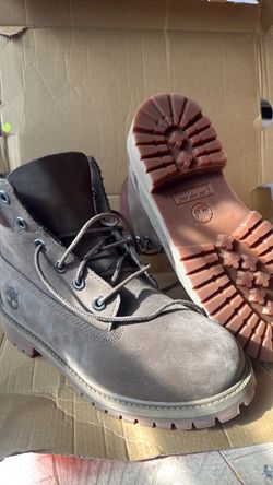 Boys Size 4 Timberland Classic Boots