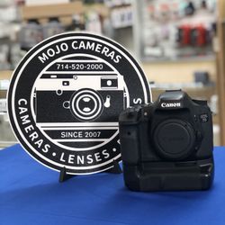 Canon 7D DSLR Camera Body W/ Grip
