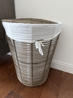 Wicker Hamper 