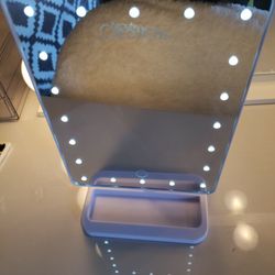 Beauty Creations Mirror 