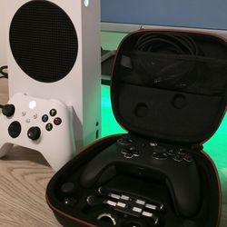 Xbox Series S 512GB Bundle – Excellent Condition – 2 Controllers + Fusion Pro + Case
