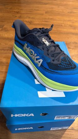 HOKA BRAND NEW SHOES SKYFLOW