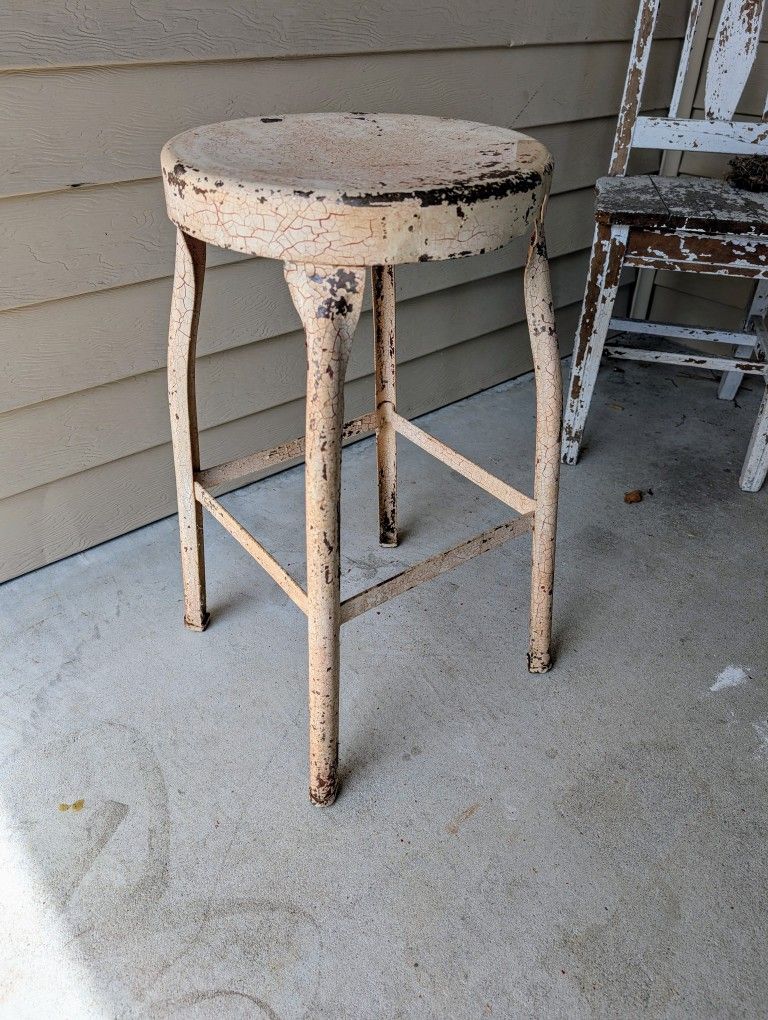 Vintage Industrial Metal Stool - Farmhouse - Plant Stand