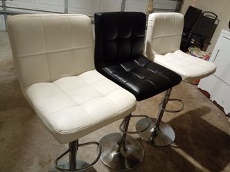 Bar stool