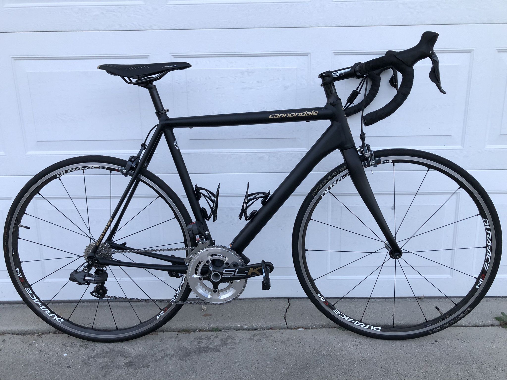 Cannondale CAAD10 Black INC Di2 drivetrain will be charged and ready to go. Charger included. $1100 set price takes it