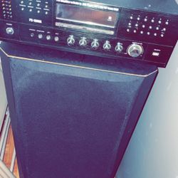 Amplifier With Speakers 