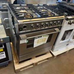 Fisher and Paykel 30” dual fuel range