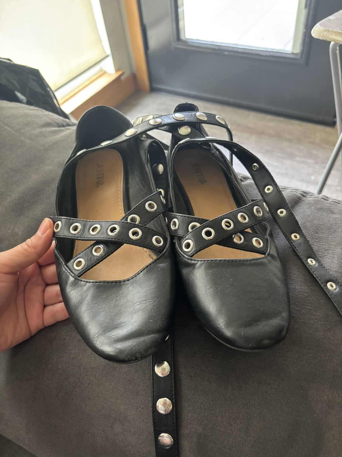 Women’s Flats 8