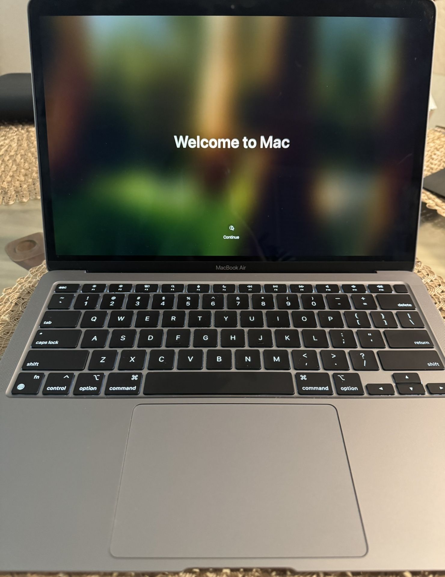 MacBook Air M1 8-Core CPU and 7-Core GPU 13" (Late 2020) 256GB SSD Space Gray Fair