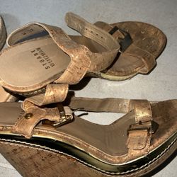 Stuart Weitzman Size 37 gold