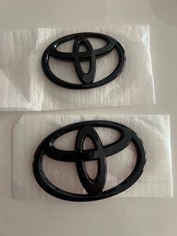 Toyota gloss black emblem