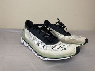 On Cloud Cloudboom Men's 12 White/Black