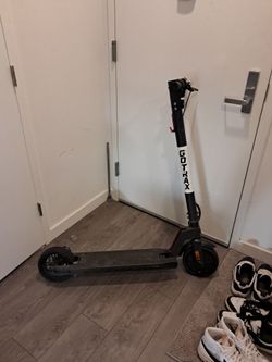 GOTRAX electric scooter (smaller)