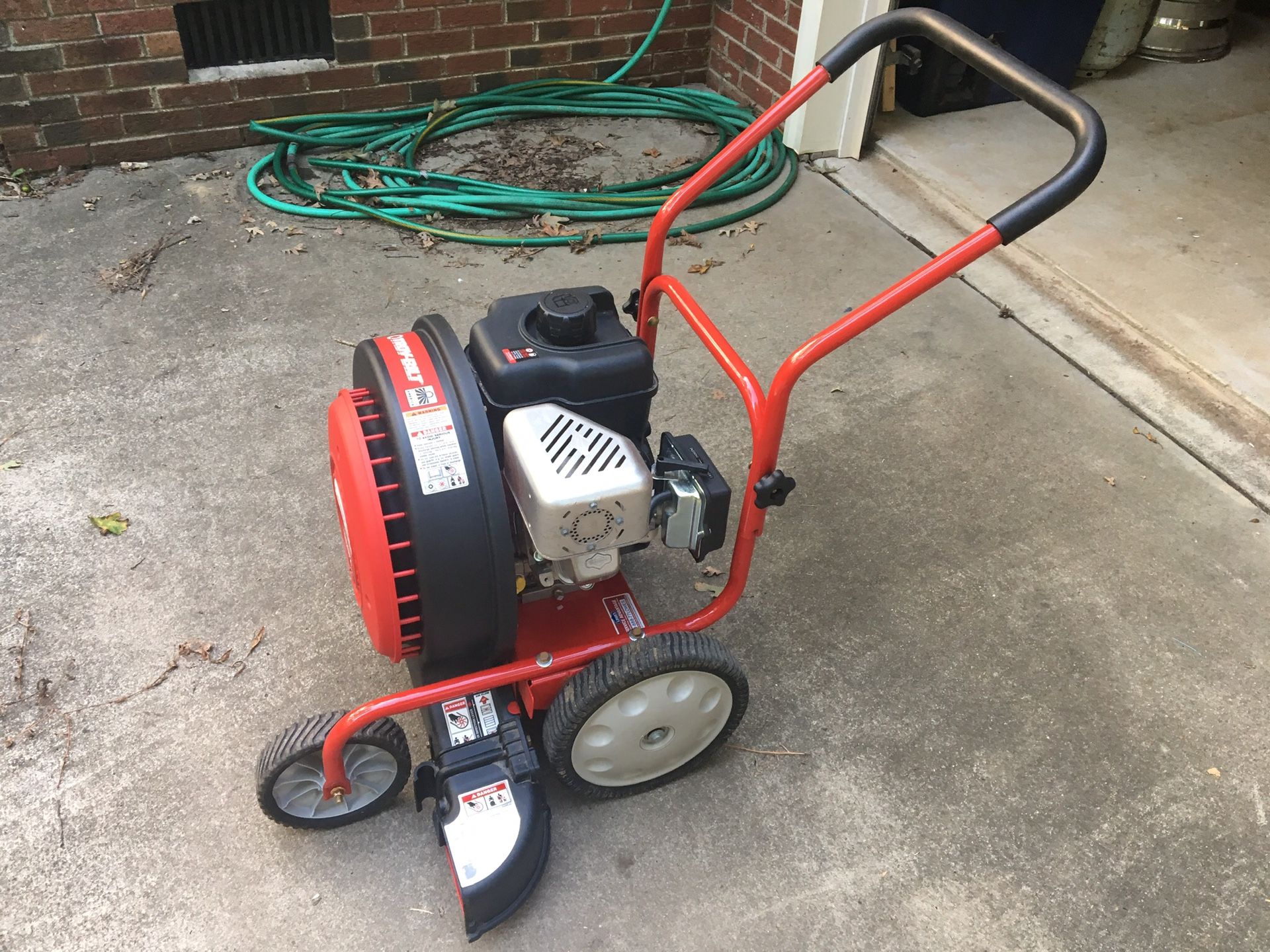 Troy bilt leaf blower used one season like new
