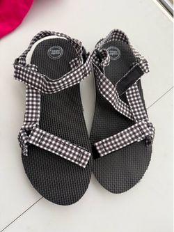 New sandals 6.5/7
