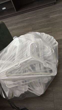 140 white hangers