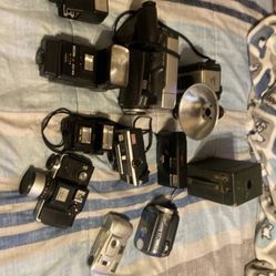 11  3 Cameras 2 Camcorder JVC Hitachi X400 2 Kodak Studio 36?e Flash