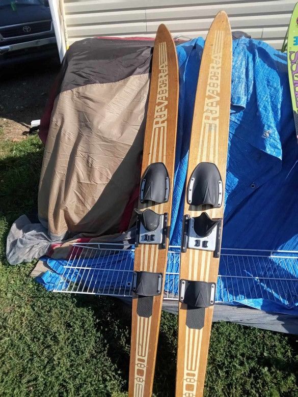 Vintage Riviera Water Skis