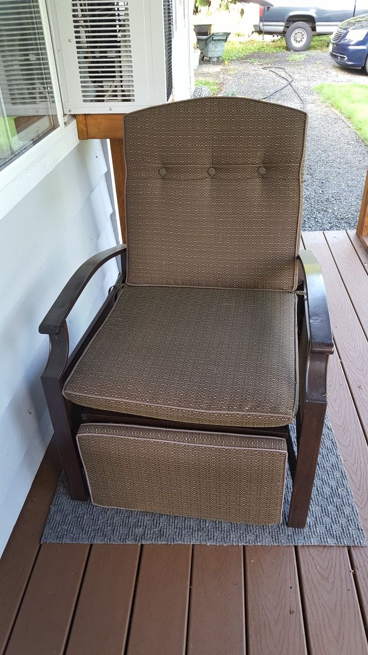 Reclining patio chair.