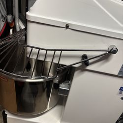Estella SM30 30 Qt. 2-Speed Spiral Dough Mixer - 120V