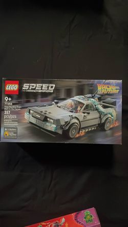 LEGO BACK TO THE FUTURE DeLOREAN