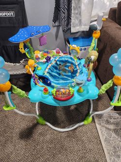 Nemo activity jumper LIKE NEW
