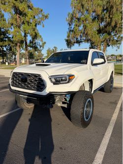 2016 Toyota Tacoma trd sport