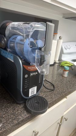 Ninja Slushi Frozen Drink Machine