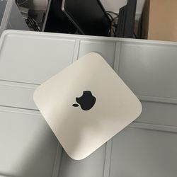 Mac Mini with Apple M2 Chip