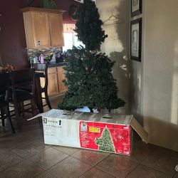 Christmas Tree 7.5FT Wesley Spruce-Clear Used 