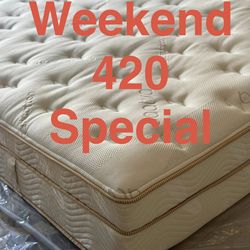 Saatva Classic King Mattress, Plush Soft, 14.5"