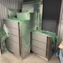 Bedroom Set – Global Furniture USA Ylime – Silver — Complete Set