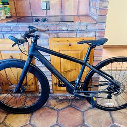 Awesome Cannondale Bad Boy 700c Wheels Aluminum Frame Disc Brakes 24 Speed Hybrid Bike with Upgrades AND FREE NEW LOCK!