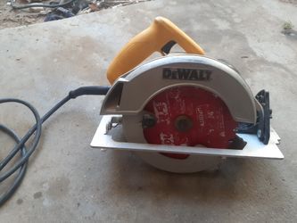 Dewalt circular. Saw