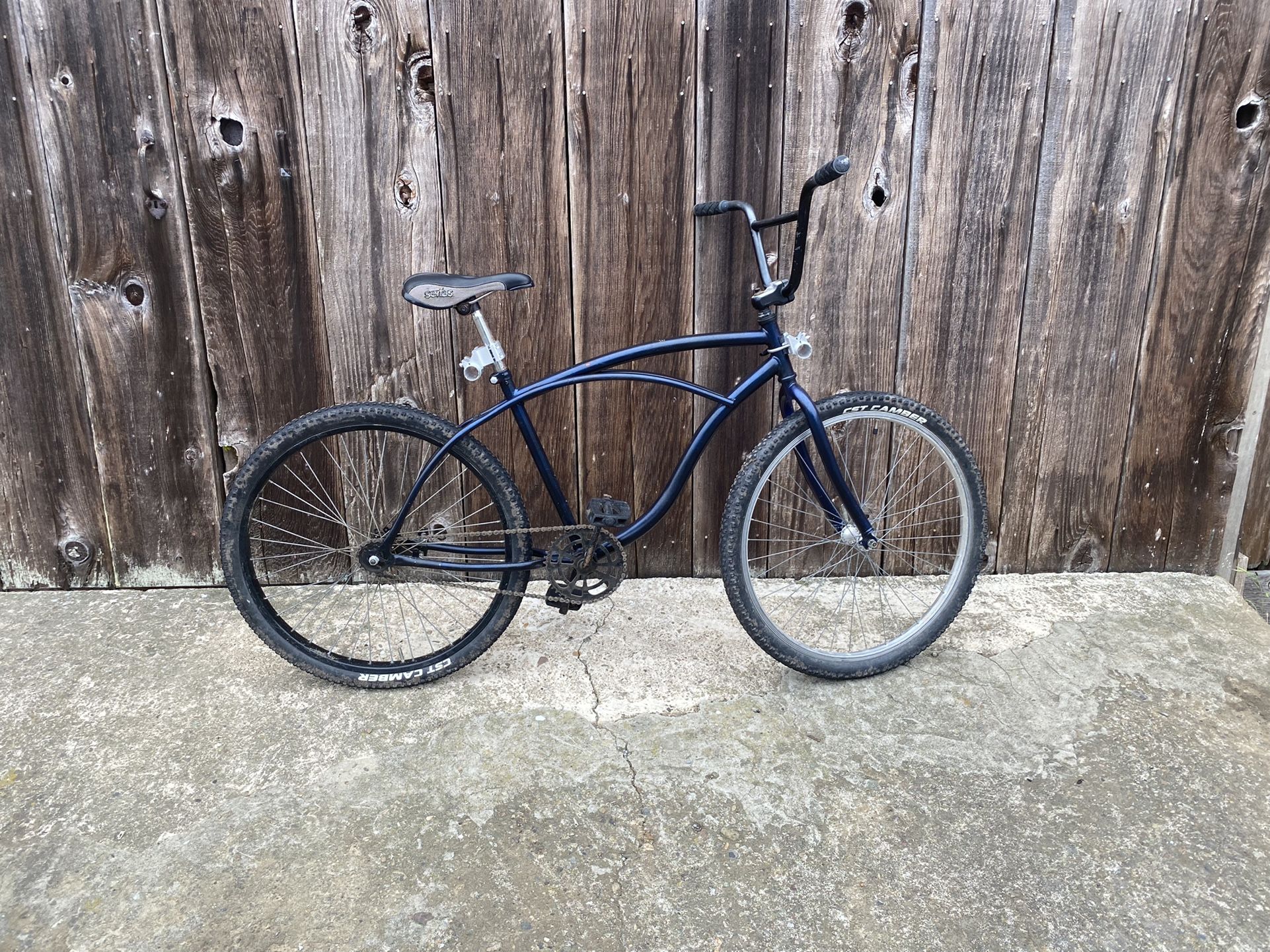 Klunker Cruiser With Surfboard Rack