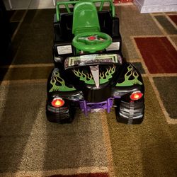 Carro Electrónico Trae Su Cargador 