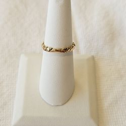 14k Yellow Gold Vintage Band