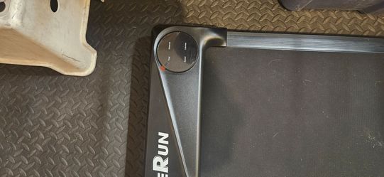 Walking pad/treadmill