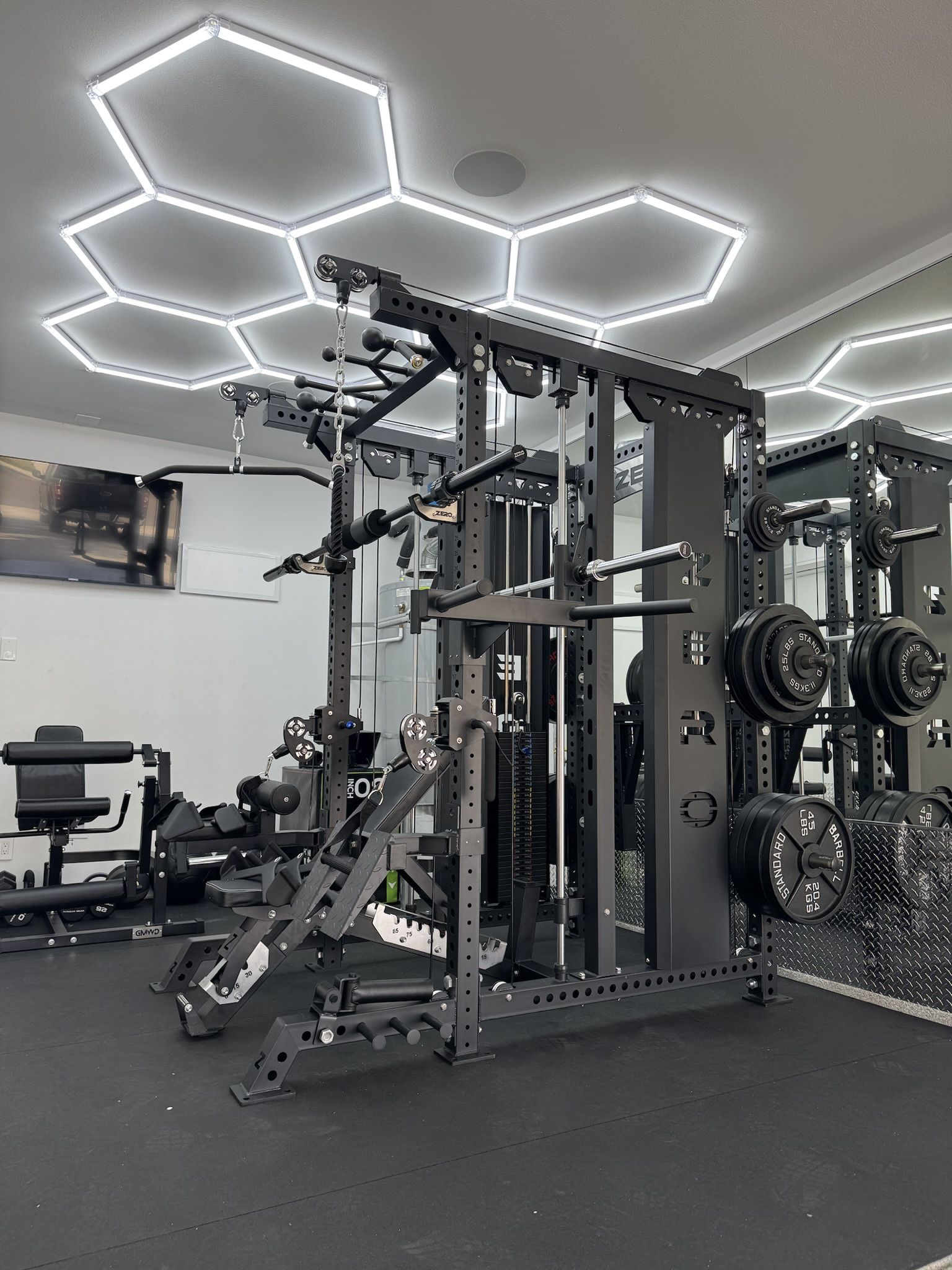 FREE DELIVERY/INSTALLATION ‼️Smith Machine 500 Adjustable Bench