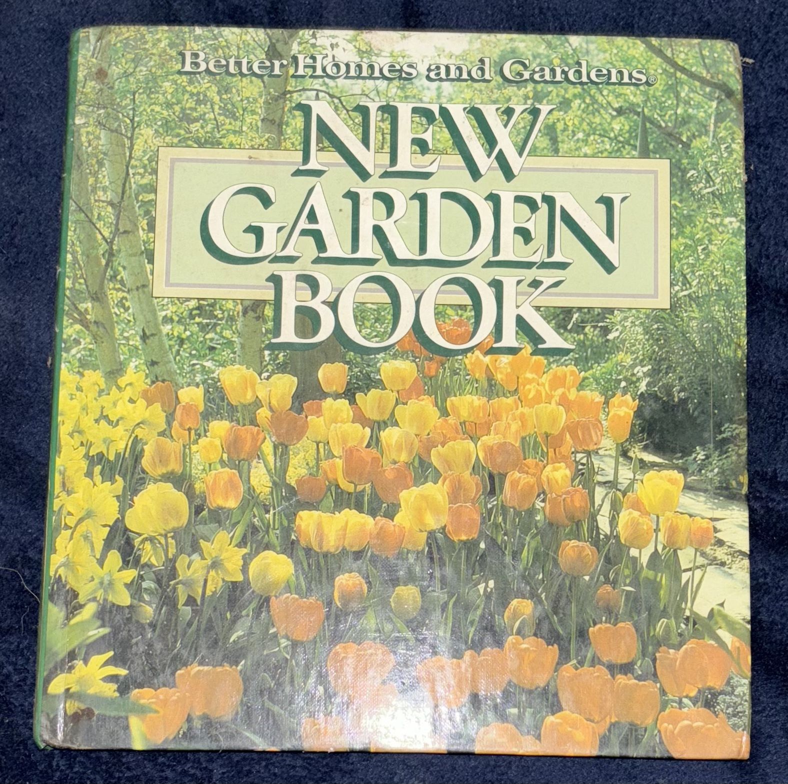 New Garden Book By Better Homes & Gardens Book Staff