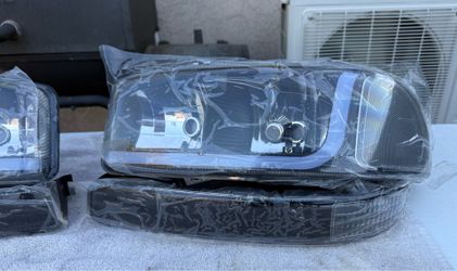 00-06 GMC Yukon Black Clear Reflector LED Strip Headlights Parking Lights