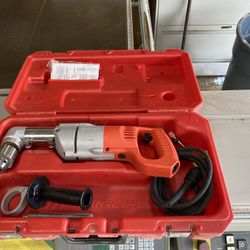 Milwaukee heavy duty 90° drill. Use once like new