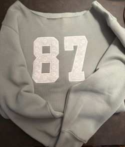 Off The Shoulder Crew Neck 