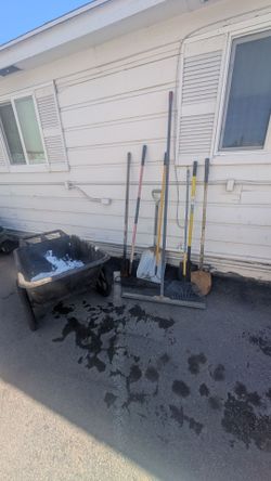 Tools with wheelbarrow