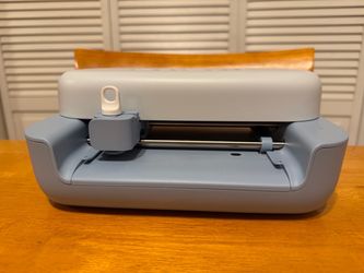 Cricut Joy 2 Bundle – Like New – Used Twice