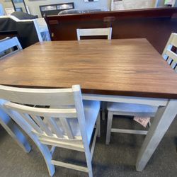 New 5pc Pub/Counter Height Dining Table & 4 Matching Chairs Set.