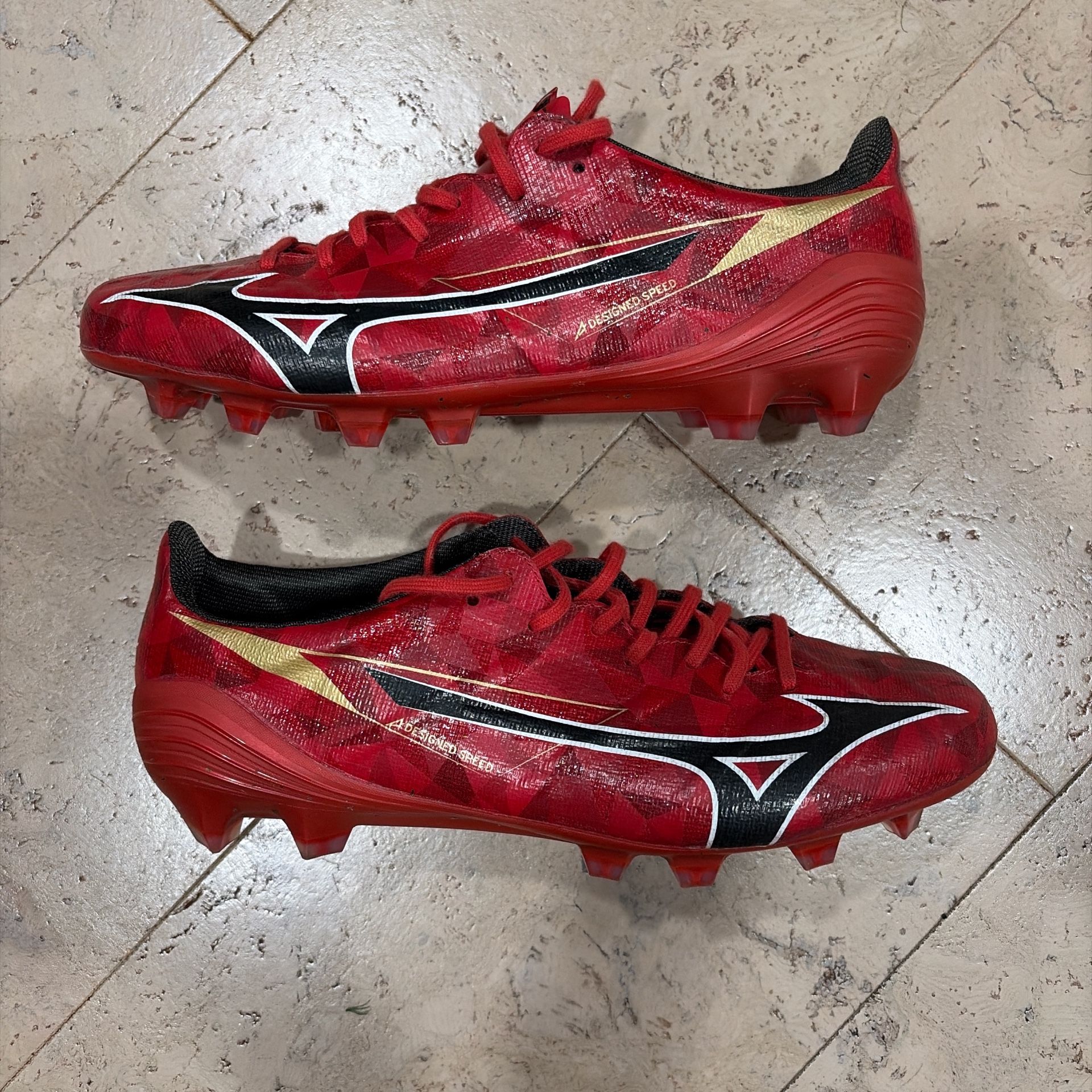 Mizuno Alpha 2 made in Japan Ruby Red cleats