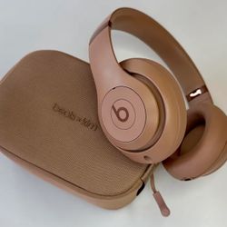 Beats By Dre Beats Studio Pro x Kim Collection Dune  Color 