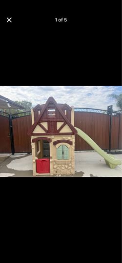 Kids Outdoor Plastic Playhouse with Slide