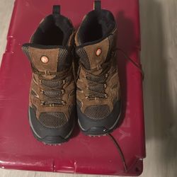 Used Merrell Moab’s Size 9 Waterproof 